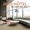 Download track Hôtel De Luxe Del Sol