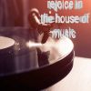 Download track Tample Of Deep House