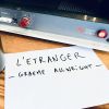 Download track L'étranger