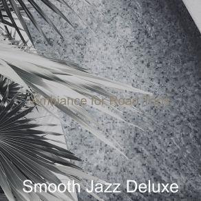 Download track Modern Music For Summer Nights Smooth Jazz Deluxe