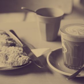 Download track Unique Ambience For Coffeehouses Casual Dixieland Jazz