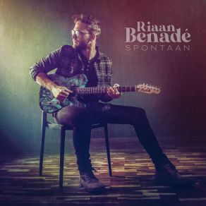 Download track Vat 'n Bietjie Riaan Benade