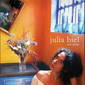 Download track Interlude Julia Biel