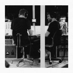 Download track 21: 05 Nils Frahm, Ólafur Arnalds