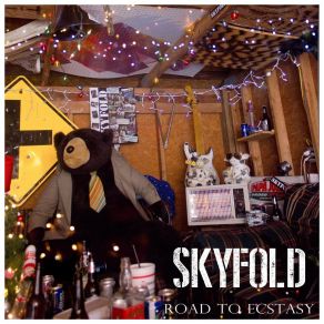 Download track Uncaged Skyfold