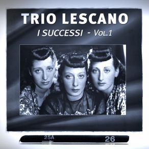 Download track Camminando Sotto La Pioggia Trio Lescano