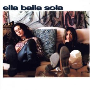 Download track Besos De Hielo Ella Baila Sola