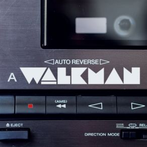 Download track Levitar Walkman Band