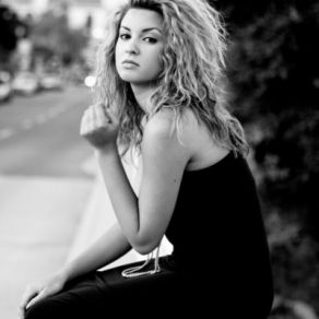 Download track Daydream Tori Kelly