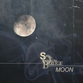 Download track 달 Moon Sunset On The Bridge