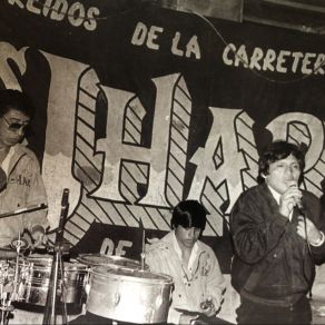 Download track Lindas Chiquillas / Mala Mujer / Maldito Licor Los Jharis De Ñaña