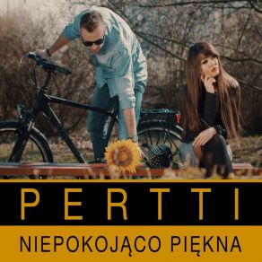 Download track Niepokojąco Piękna Pertti