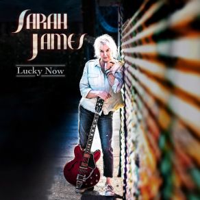 Download track Fly Me To The Moon Sarah James