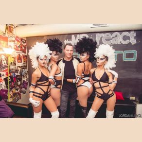 Download track Tiesto's Club Life 412 DJ Tiësto