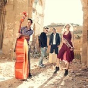 Download track Verde Más Allá Jenny And The Mexicats, Mexican