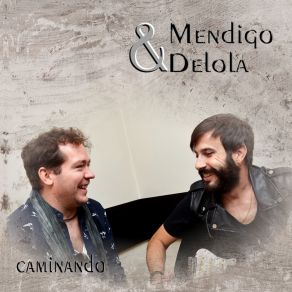 Download track Me Mantengo Delola