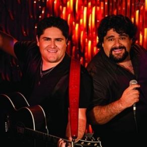 Download track Sincero Amor - Distante Dela César Menotti & FabianoTrio Do Brasil