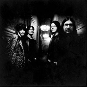 Download track Jawbreaker (Live At The Wiltern) The Dead Weather