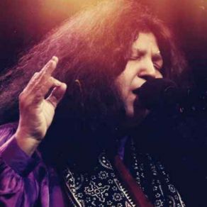 Download track Payi Nobat Wajdi Ae Abida Parveen