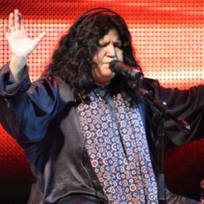 Download track Ro Ro Wahat Niharan Abida Parveen