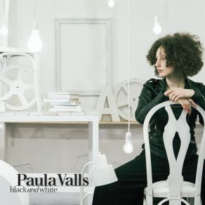 Download track Black And White Paula Valls