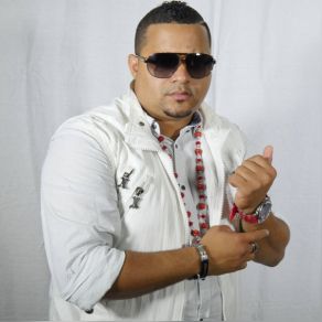 Download track La Mujer Que Me Gusta Chu El Versatil