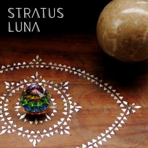 Download track Onírica Stratus Luna