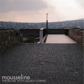 Download track Spheres Mousseline