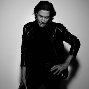 Download track Al Otro Lado Del Sol David Summers, Albert Hammond, Julio Iglesias, Rosario, Miguel Bosé, Raphael, Ana Belén, Hele, Dani Martin