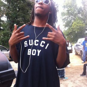 Download track Snaked Em Succi Boy