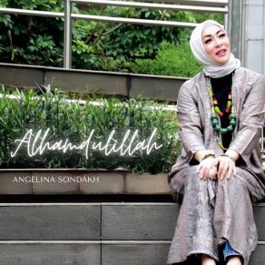 Download track Idul Fitri Angelina Sondakh