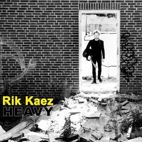 Download track Oh The Moon Rik Kaez