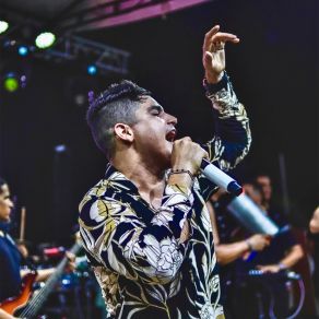 Download track Mil Versos De Olvido (En Vivo) Rafa Daza