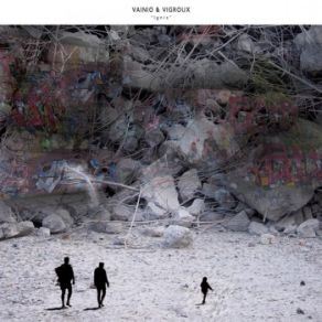 Download track Ne Te Retourne Pas Mika Vainio, Franck Vigroux