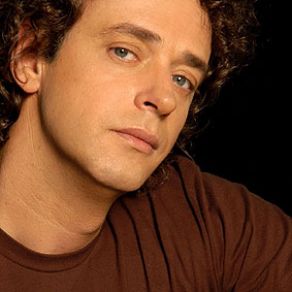 Download track Lisa Gustavo Cerati