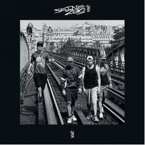 Download track Intro (Dans Le Zoo) S. Crew