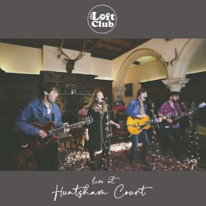 Download track Heard Her Say (Live) The Loft Club