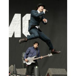 Download track Girls Who Play Guitars Maxïmo Park