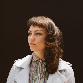 Download track Intern Angel Olsen