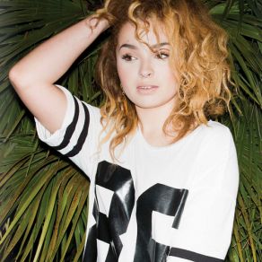 Download track Going On Ella Eyre