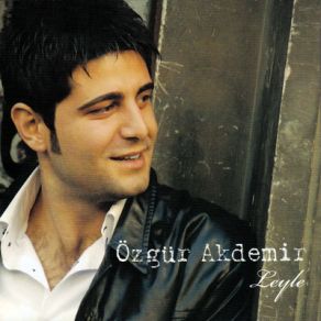 Download track Leyle Özgür Akdemir