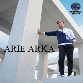 Download track Sebuah Cinta Arie Arka