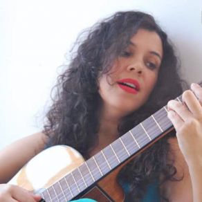 Download track Duas Raízes Gabriela De Moraes