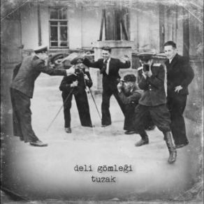 Download track Panik Deli Gömleği