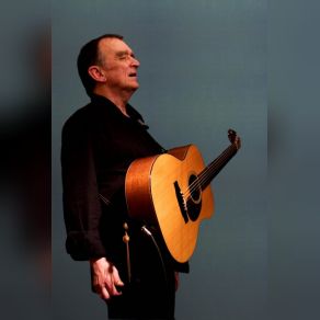 Download track The Broomfield Hill Martin Carthy