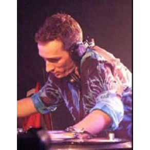 Download track Live At YOU FM Clubnight Paul Van Dyk