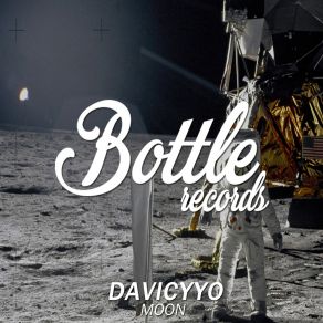 Download track Moon (Original Mix) DaViCyYo