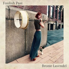 Download track Loser Bronte Lavendel