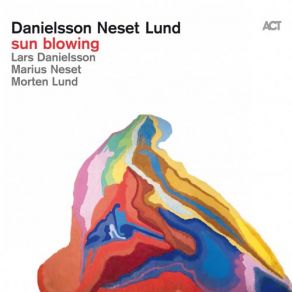 Download track Little Jump Lars Danielsson, Marius Neset, Morten Lund