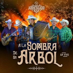 Download track Los Apodos Del Mayo (En Vivo) Grupo Arriesgado